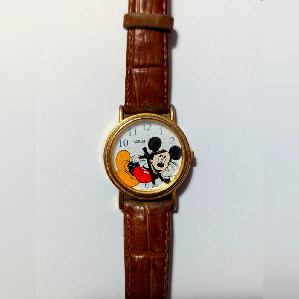 1990’s Lorus Disney Mickey Mouse Watch- Vintage Lounging Mickey Mouse Watch